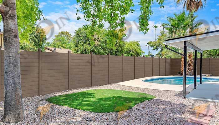 Which is the Best Choice between composite fencing and traditional fencing