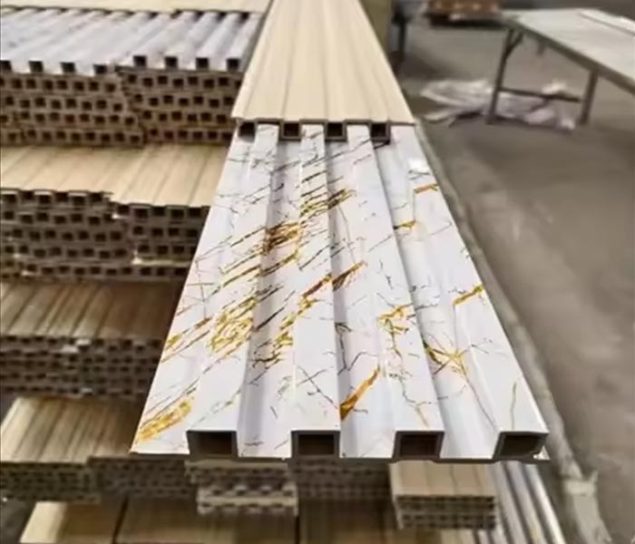 Grille Fluted WPC Wall Panel Indoor Outdoor Cladding WPC Slat Board TV Background Decoration Exterior